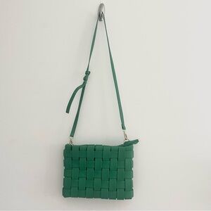 REMI/REID Lindy Kelly Green Woven Clutch Crossbody Bag Purse Vegan Leather Anthr